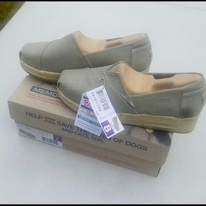 SKECHERS LADIES BOB WEDGE CANVAS SHOES